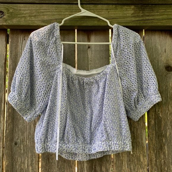 100% Cotton Eyelet top from Everlane - Picture 5 of 6